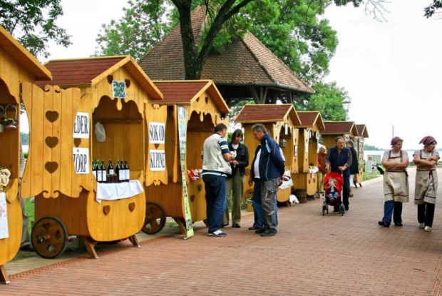 11185-palicke-vinske-svecanosti-4.jpg