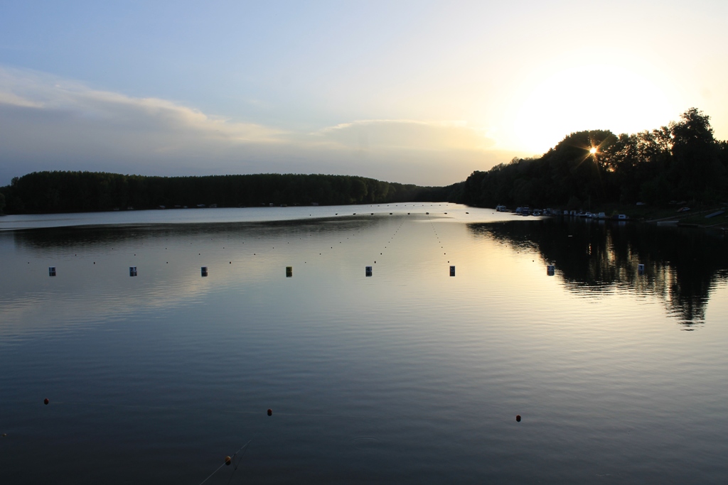 Jezero Tikvara.jpg