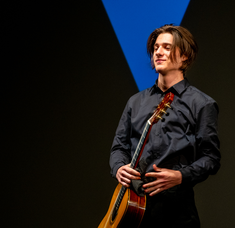 GITARISTA VUK VUKAJLOVIC.jpg