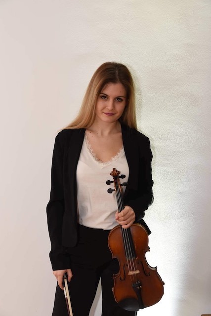 Violinistkinja Kata Stojanović.jpeg