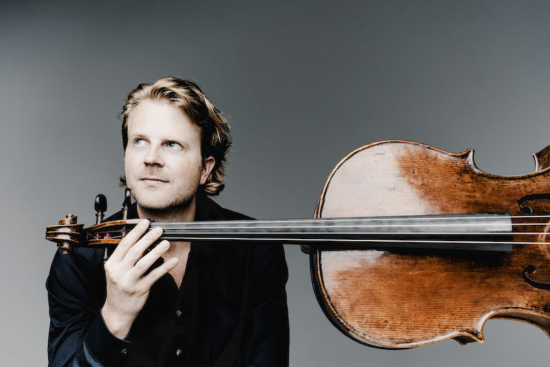 JulianSteckel 2 - ph credit Marco Borggreve.jpg