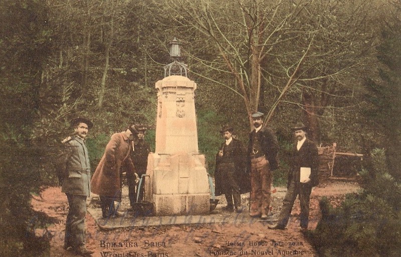 Banja-ljudi-cesma-1914.jpg