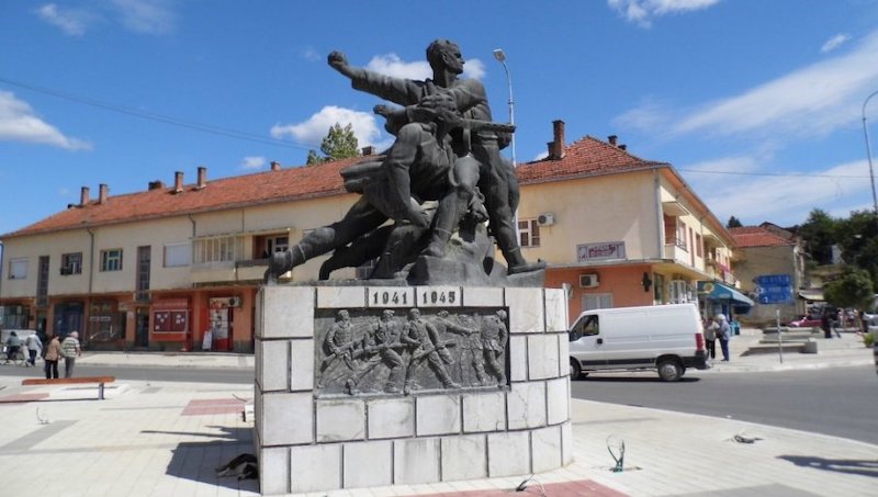 spomenik_centar.jpg