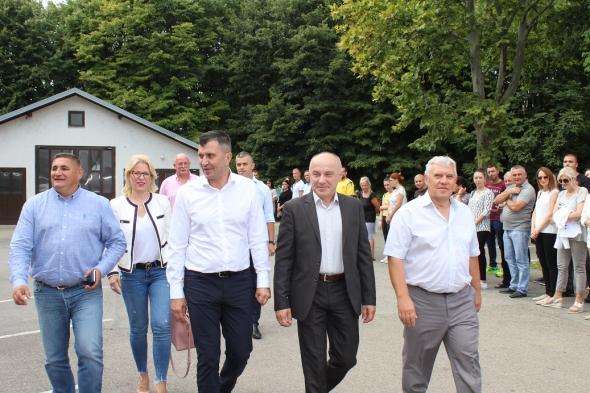 posetadjordjevica2019bb_590_393_100.jpg