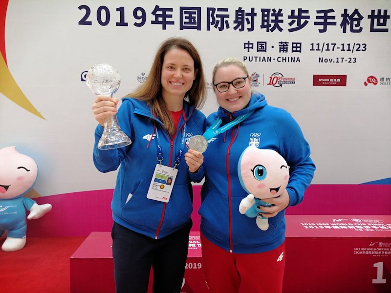 Jelena i Zorana Arunovic - srebro-finale-SK-2019.jpg