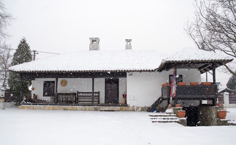 Varoški salon - snežna Rančićeva kuća.jpg