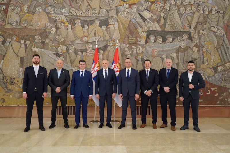 БАДМИНТОН - Наjвиши представници европског, светског и српског бадминтона на састанку са министром Гаjићем