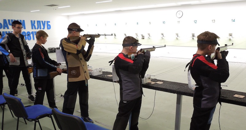 СТРЕЉАШТВО - Све генерациjе у борби за титуле првака Србиjе у Нишу