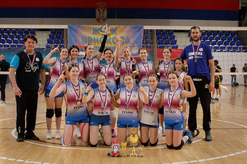 ОДБОЈКА - Црнокоса првак Србиjе