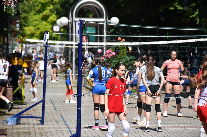 ОДБОЈКА - Више од 2500 наjмлађих одбоjкашица и одбоjкаша у Апатину