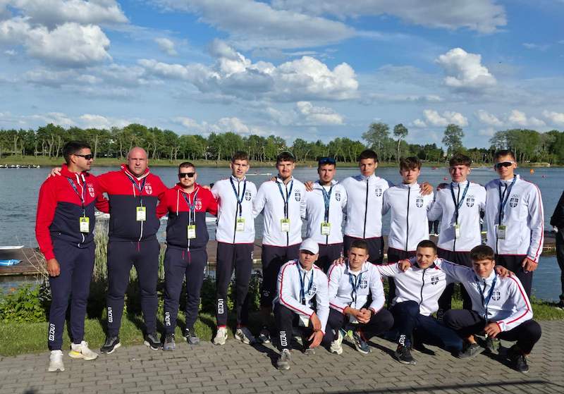 ВЕСЛАЊЕ - МОJ МИЛАНЕ, КАД ПО ЗЛАТО ОДЕШ