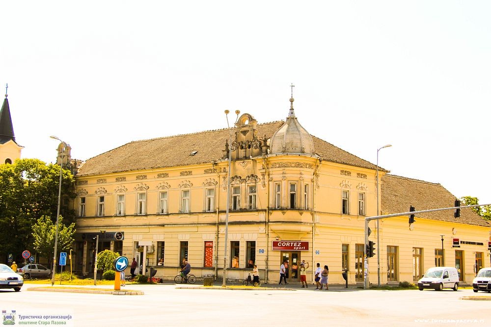 Зграда хотела „Петровић“