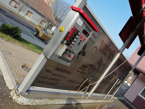 Samouslužna auto-perionica kod Lakiše i Gariše 