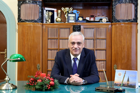 Божићна и новогодишња честитка градоначелника Стевана Бакића
