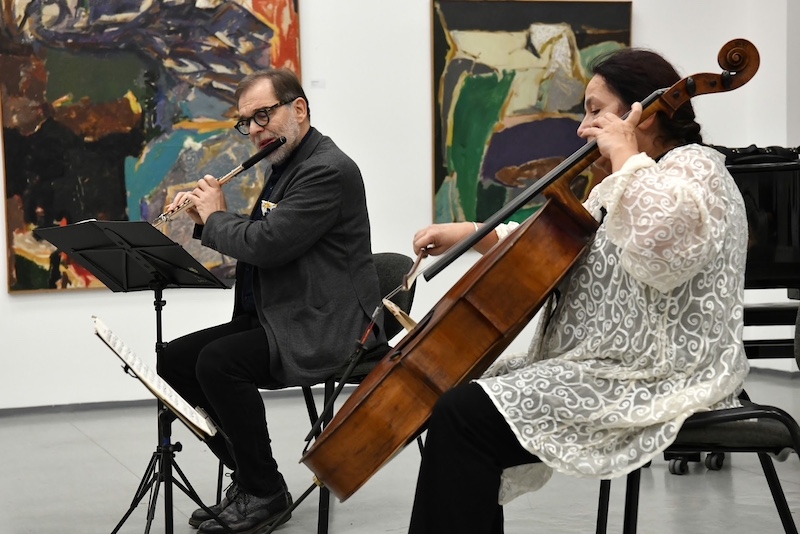 Flautista Ljubiša Jovanović i violončelistkinja Sandra Belić.JPG