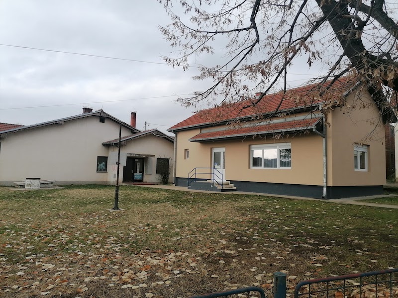 DEVČA.jpg