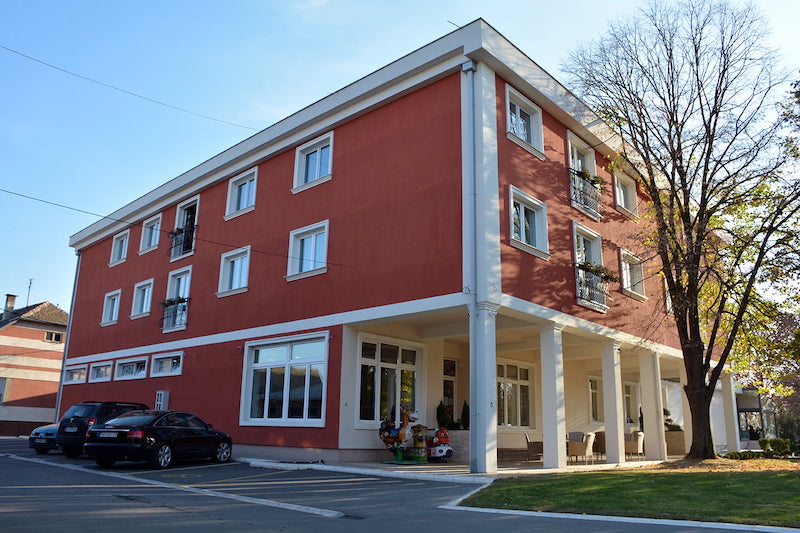 Hotel-1.jpg