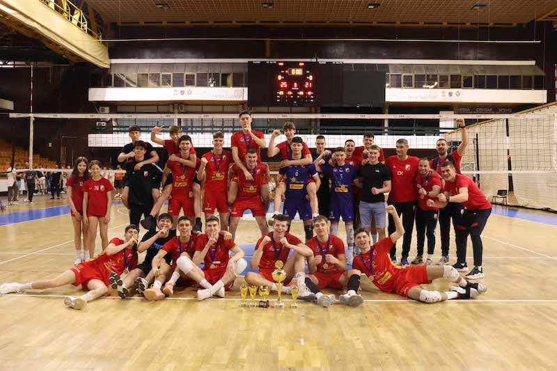 JI - VOJVODINA MOZZART, PRVAK SRBIJE.jpg