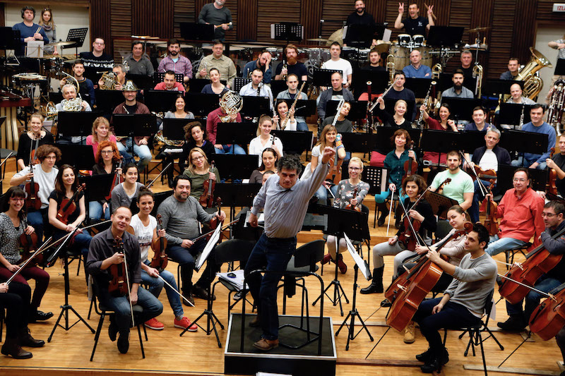 Суперхероjски краj филхармониjске године