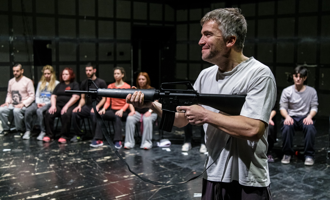 Премијера: Илустрована енциклопедија нестајања