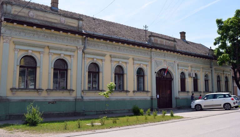 Позив на организовани одлазак у позориште
