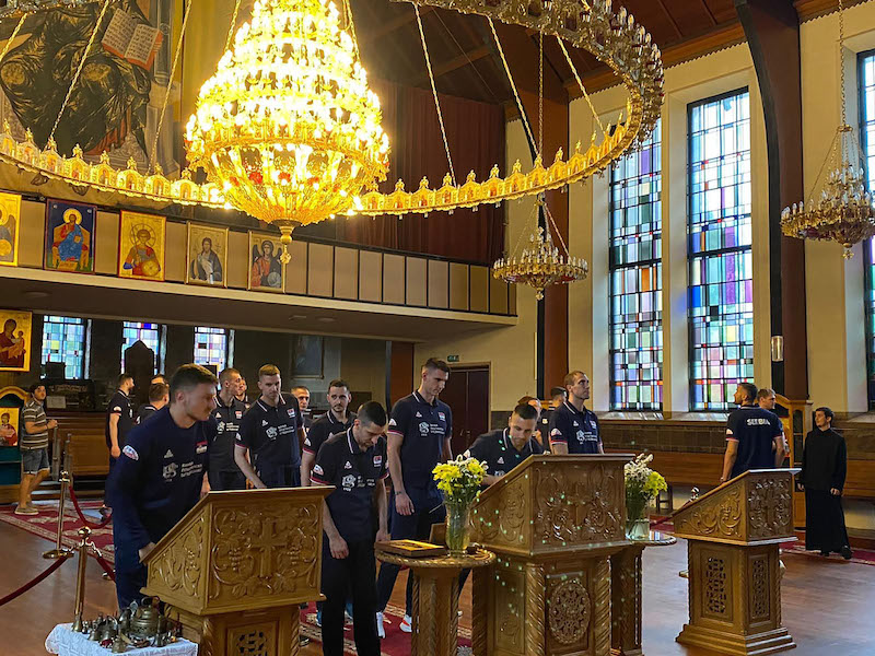 ОДБОЈКА - Сениори посетили Парохиjу Свете Троjице у Ротердаму