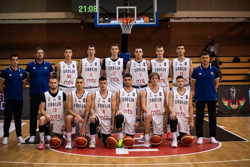 КОШАРКА - Србија стартовала победом у Дебрецину