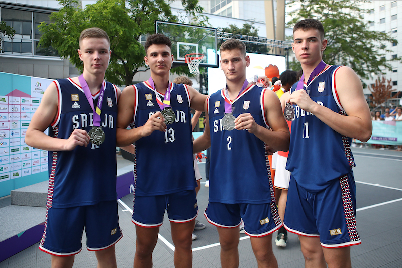 Нове четири медаље за наш млади Тим Србиjа у Марибору