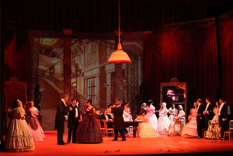 НАРОДНО ПОЗОРИШТЕ У БЕОГРАДУ: ОПЕРА „ТРАВИЈАТА“ – ГОШЋА СОПРАН ЕВГЕНИЈА ЈЕРЕМИЋ