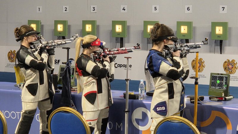 СТРЕЉАШТВО - Женски Трио тим пушком наставио бронзани низ Србиjе у Jеревану