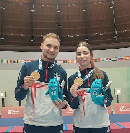 СТРЕЉАШТВО - Анђелиjа и Алекса наjбољи микс тим Средоземља