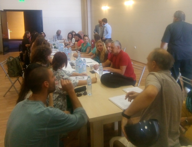 Никита Миливоjевић режира 