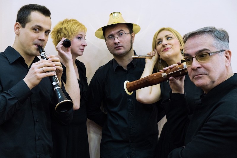 Коларац: Како се слуша музика