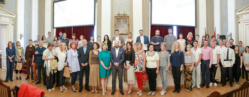 У РЕКТОРАТУ ДОДEЉЕНА ПРИЗНАЊA ДОБИТНИЦИМА ЈАВНОГ ПОЗИВА