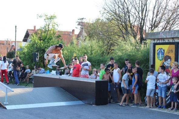 Отворен скејт парк и фитнес центар у румском насељу Кудош