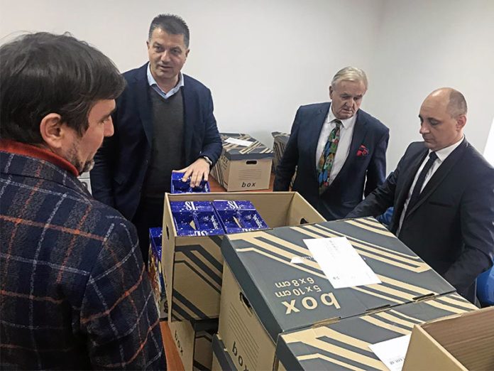 Општина Мали Зворник подржала хуманитарну акцију за набавку новогодишњих пакетића за децу у Вуковару